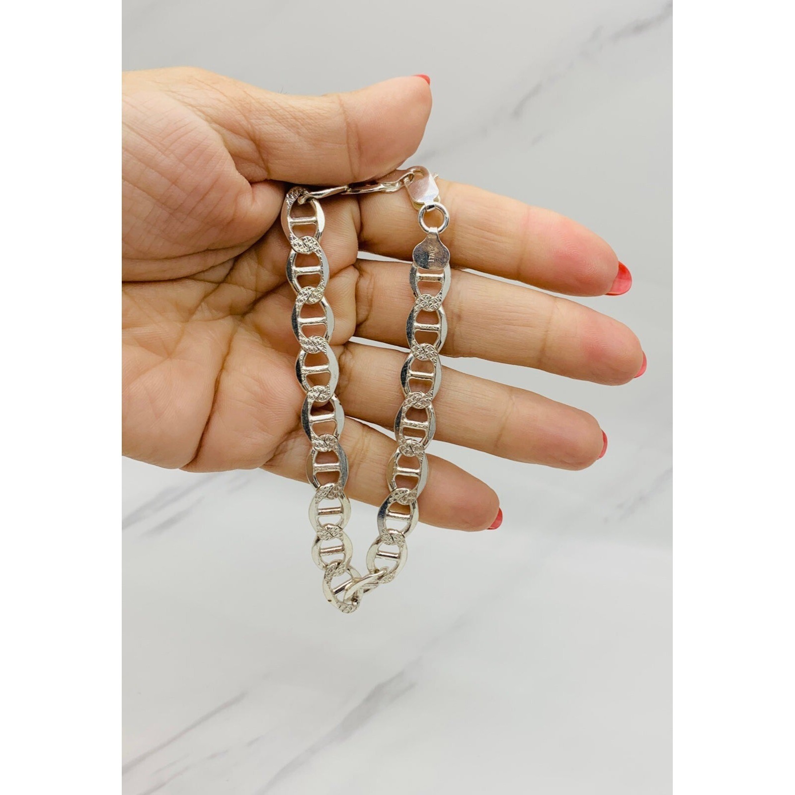 ❤︎ Experience Zero Azadi with Our Premium Wireless Earbuds