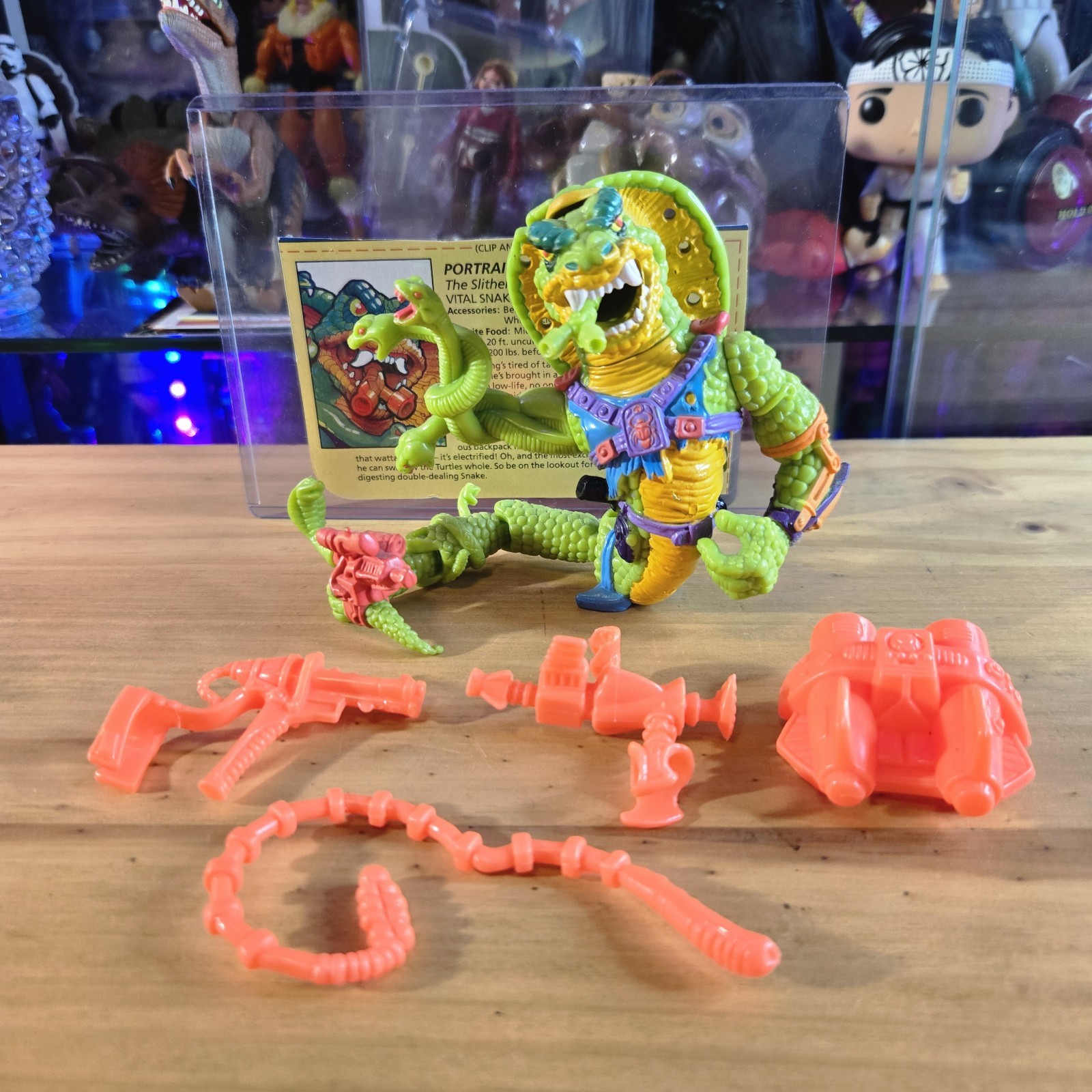 Vintage 1992 TMNT Scale Tail Action Figure Complete with File Card