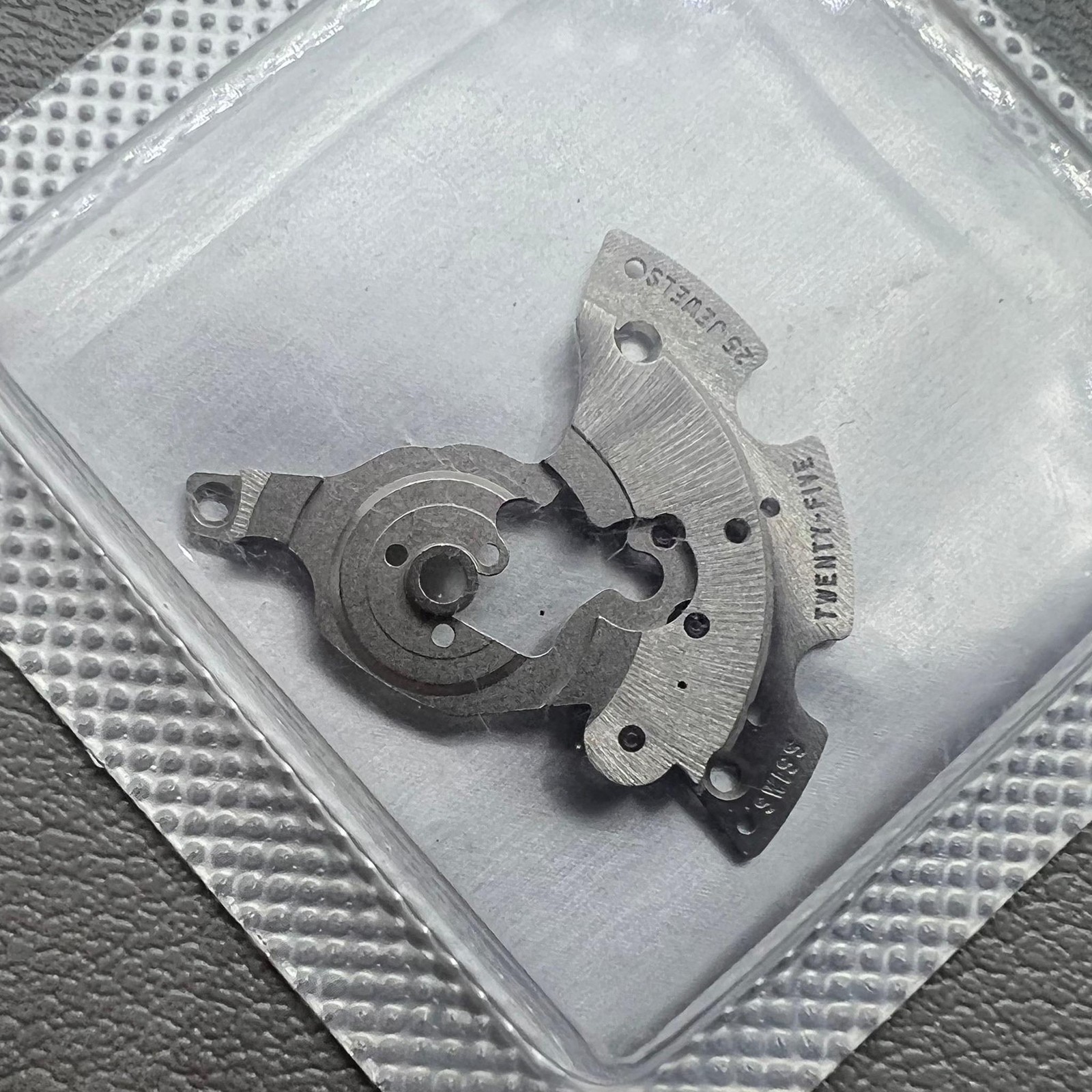 SW300-1134 Swiss Genuine Automatic Wheel Bridge for SW300 Movement