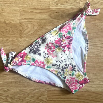 Accessorize bikini bottoms 18 cream floral tie side briefs Swimwear plus BNWT