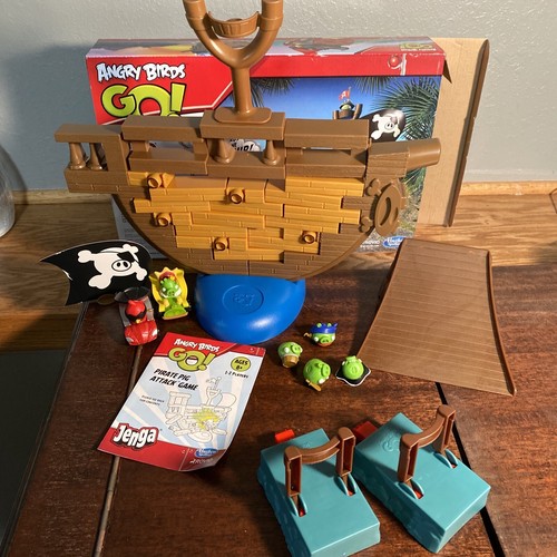 Angry Birds Go! Pirate Ship Pig Attack Game Jenga Hasbro 99