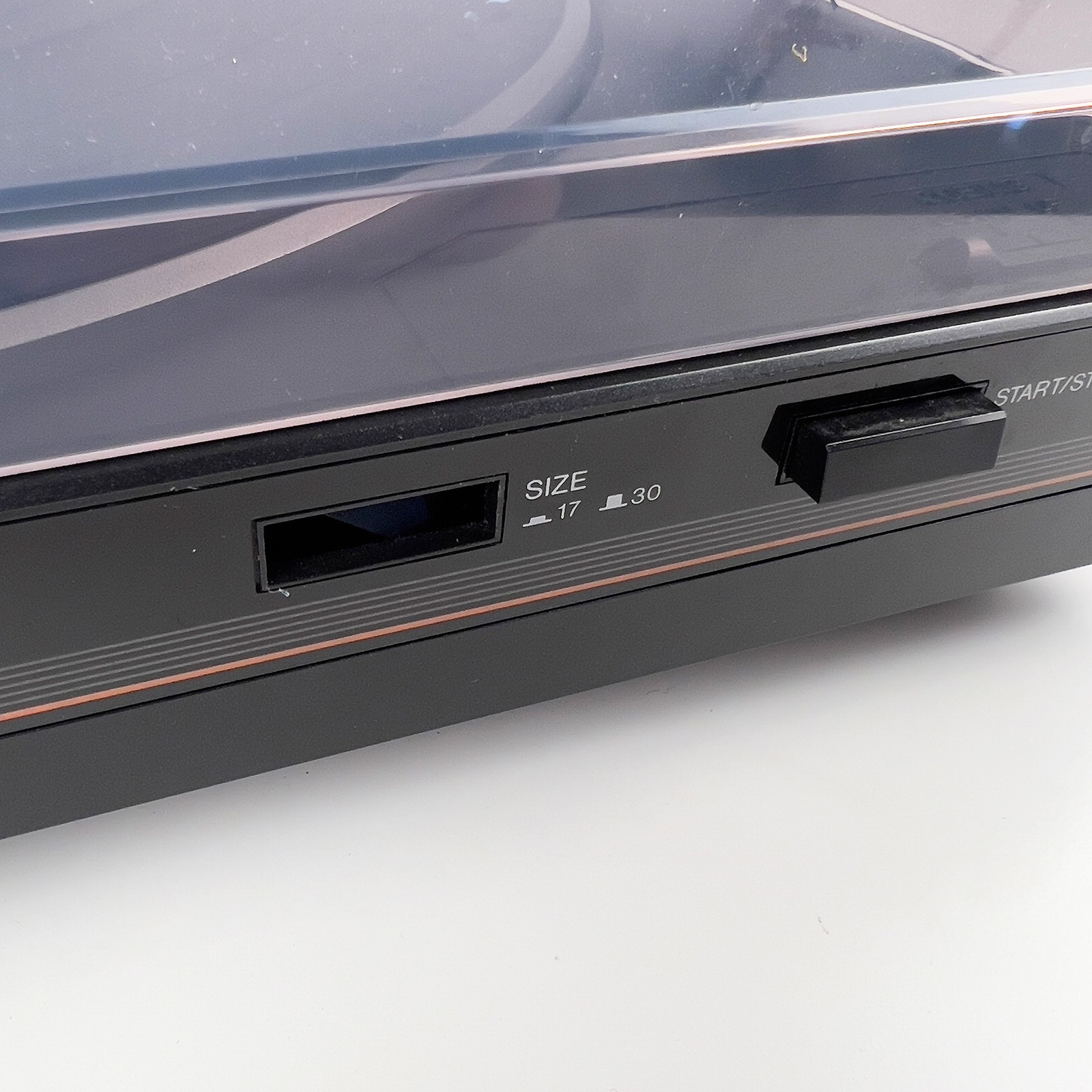 JVC AL-E11BK Turntable Close-Up Damaged Button