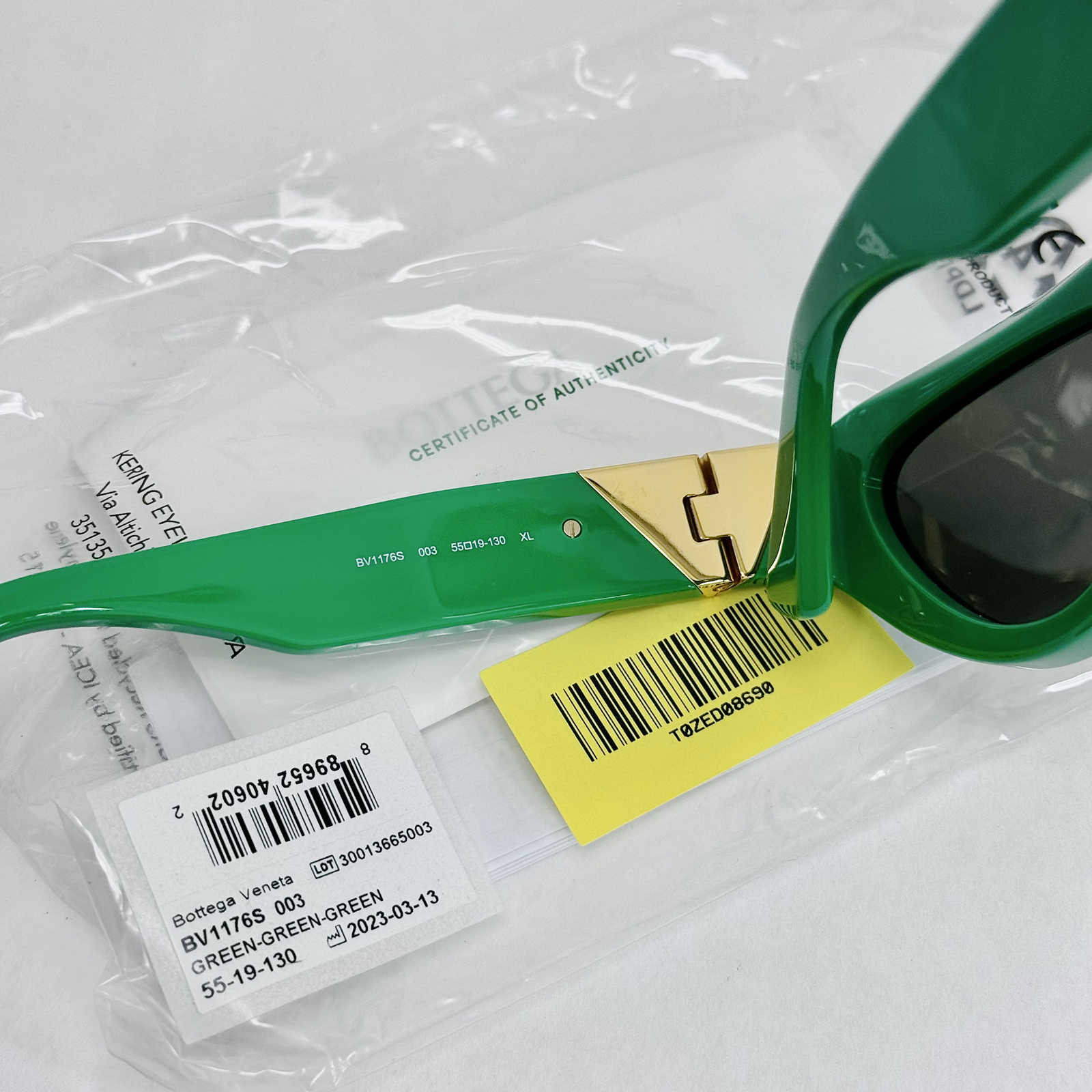 Pre-owned Bottega Veneta Angle Classic Bv1176s Green Bold Narrow Cat Sunglasses 1176 003