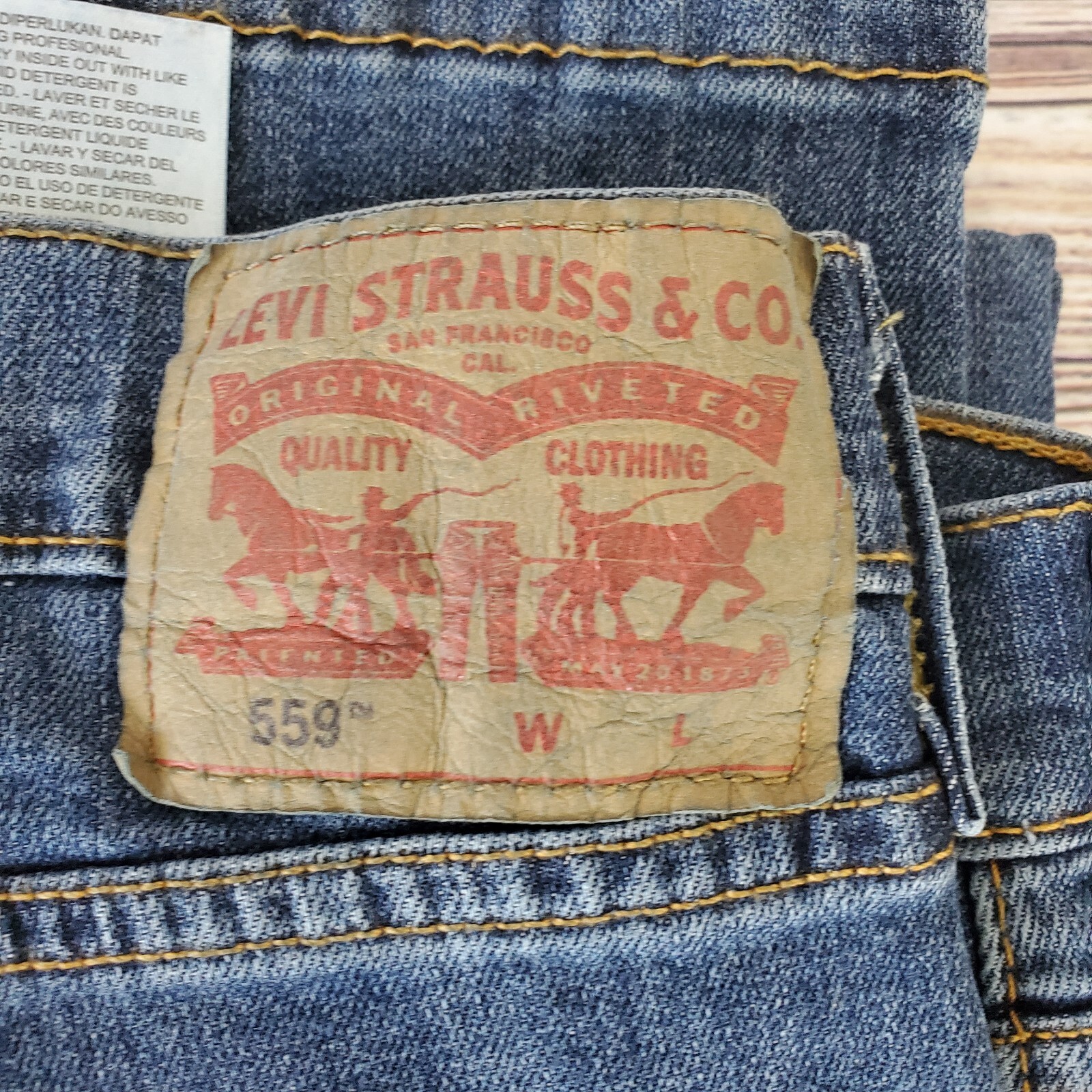 levis 46x32