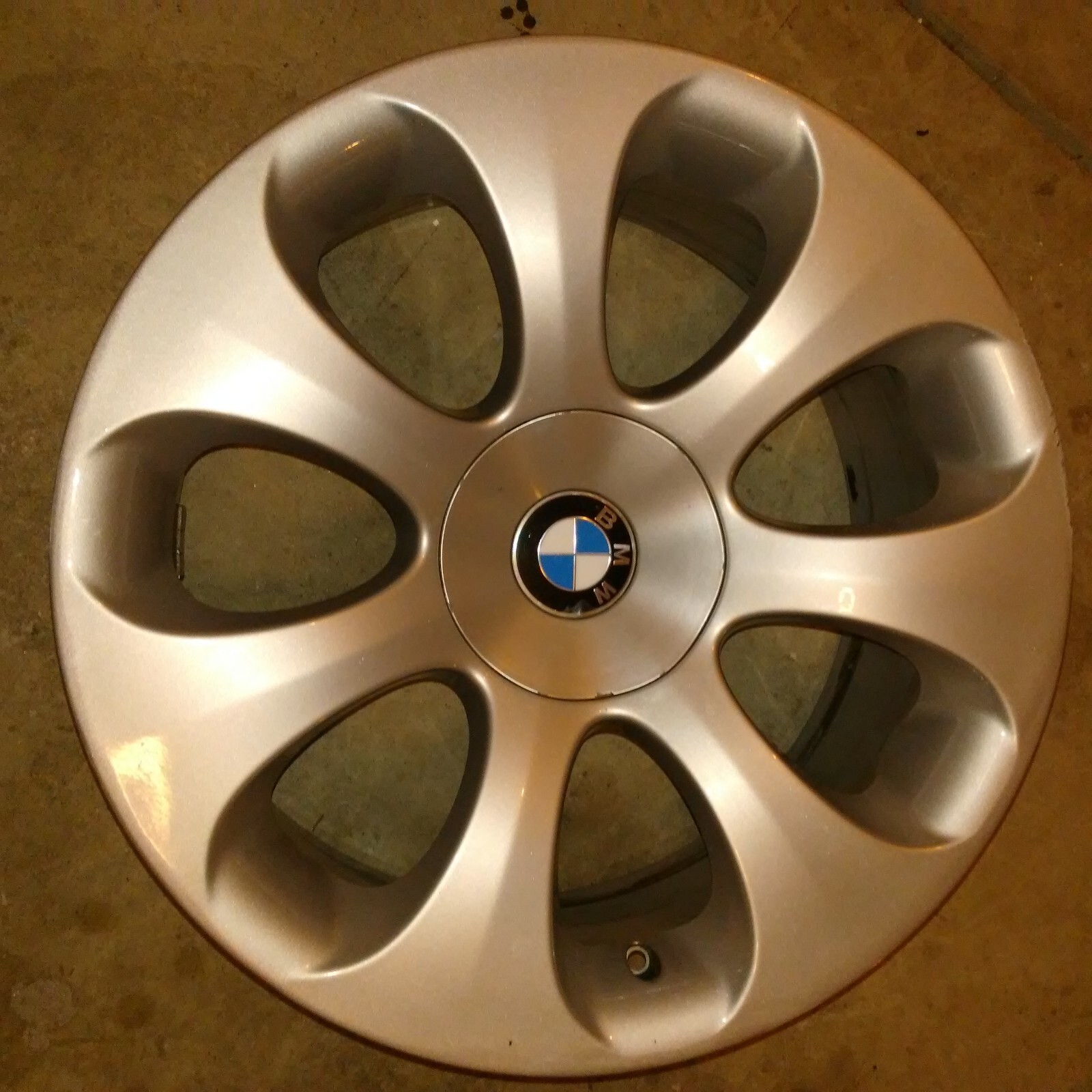 BMW 635CSIミニカー タイヤPirelli ロゴ付き WEBストア BMW 635CSIミニカー タイヤPirelli ロゴ付き