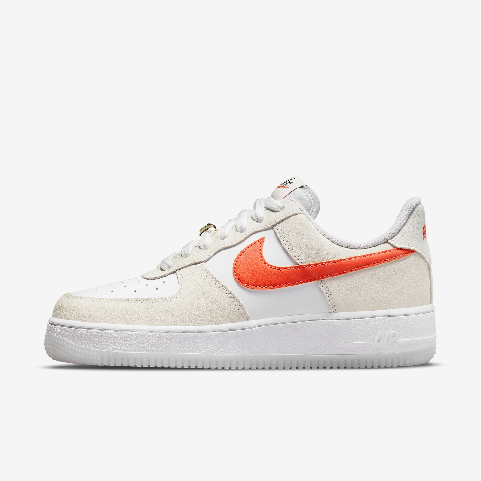 Кроссовки Nike Air Force 1 07 SE First Use Orange Sail DA8302-101