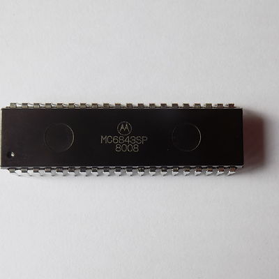 1x MC6843SP  Integrated Circuit DIP-40