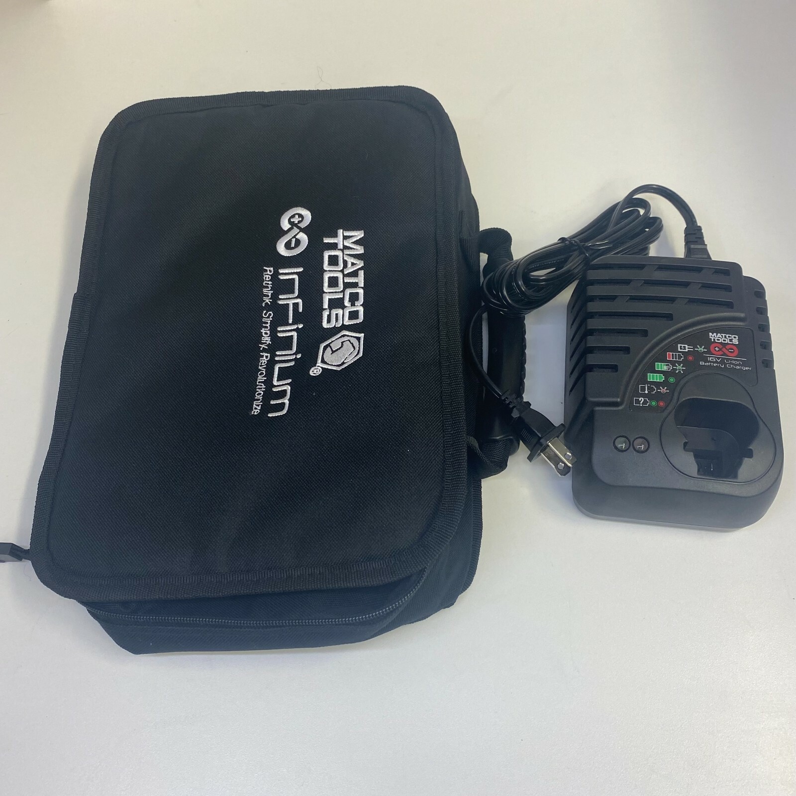 New Matco Tools 16v Ion Battery Charger W/ Infinium Carry Case