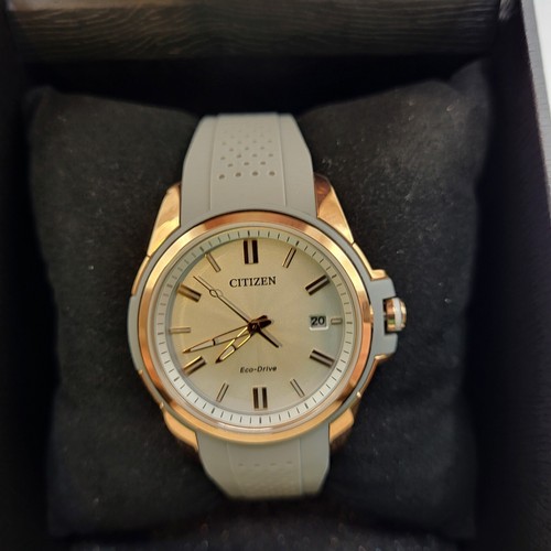 Pre-owned Citizen Weekender Pink Gold-tone Stainless Steel Ladies Watch Eco-drive