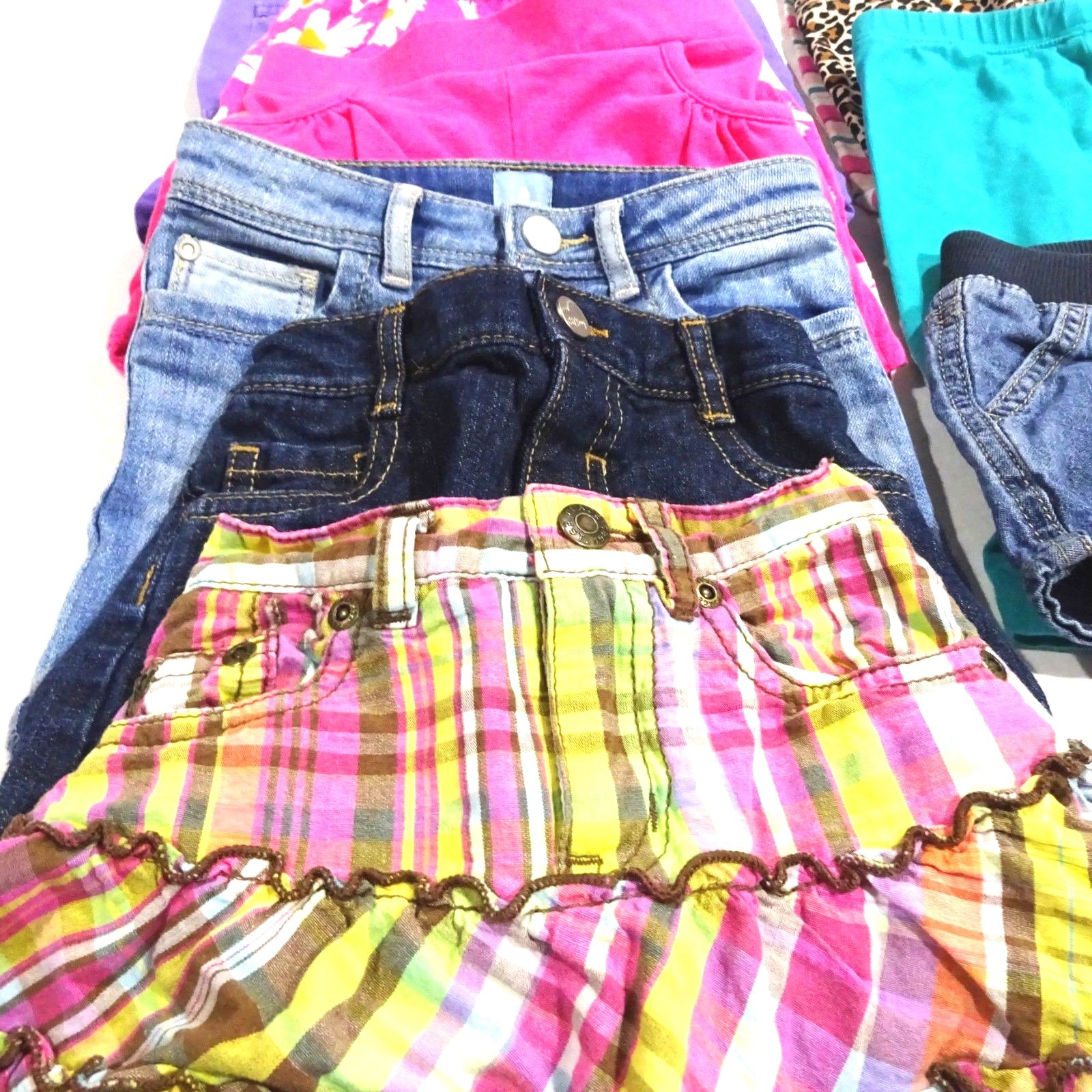 Huge lot of 129 girls 12 month 18 month 2T clothes Mixed Brands