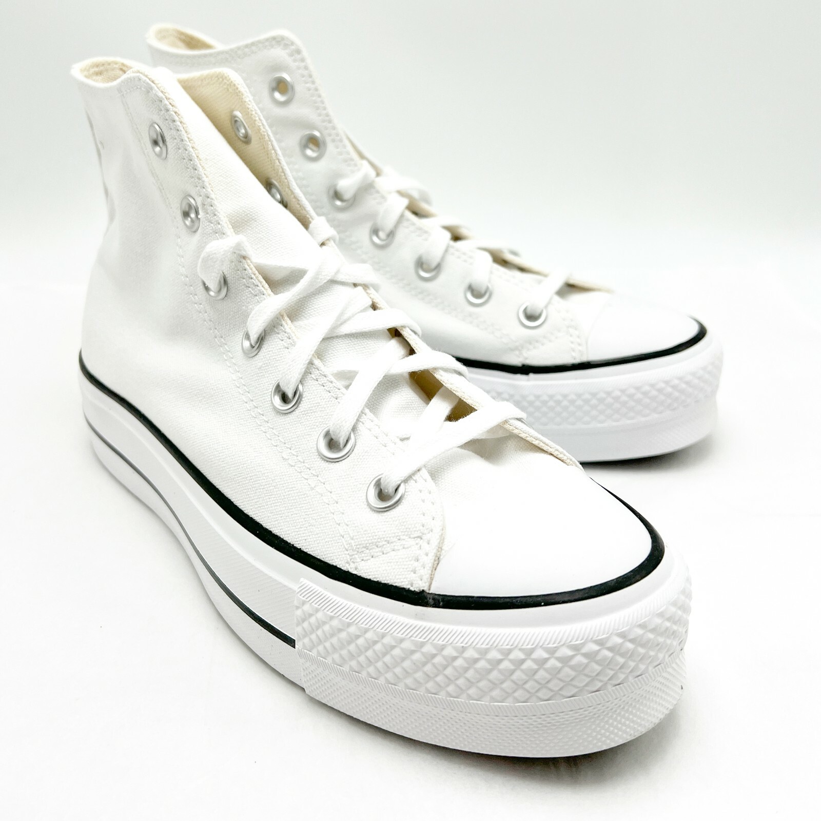 Converse Chuck Taylor 24cmホワイト厚底　未使用 NEW* Women CONVERSE Chuck Taylor All Star Canvas Platform