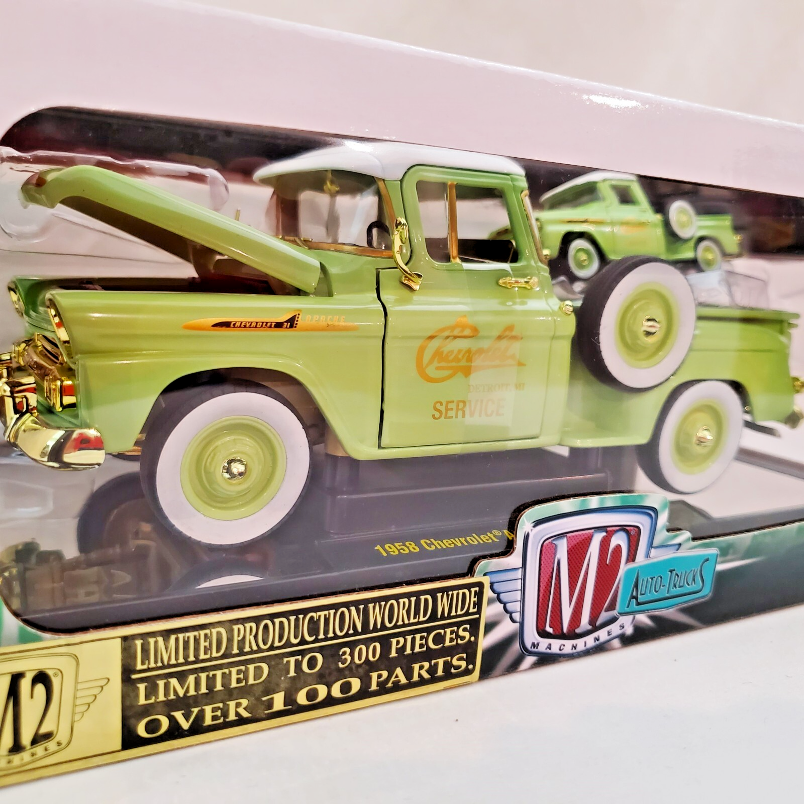 M2マシーン1958ChevroletApacheCameoSCHWINN M2 MACHINES (1 of 300) WALMART EXCLUSIVE 1958 CHEVY APACHE