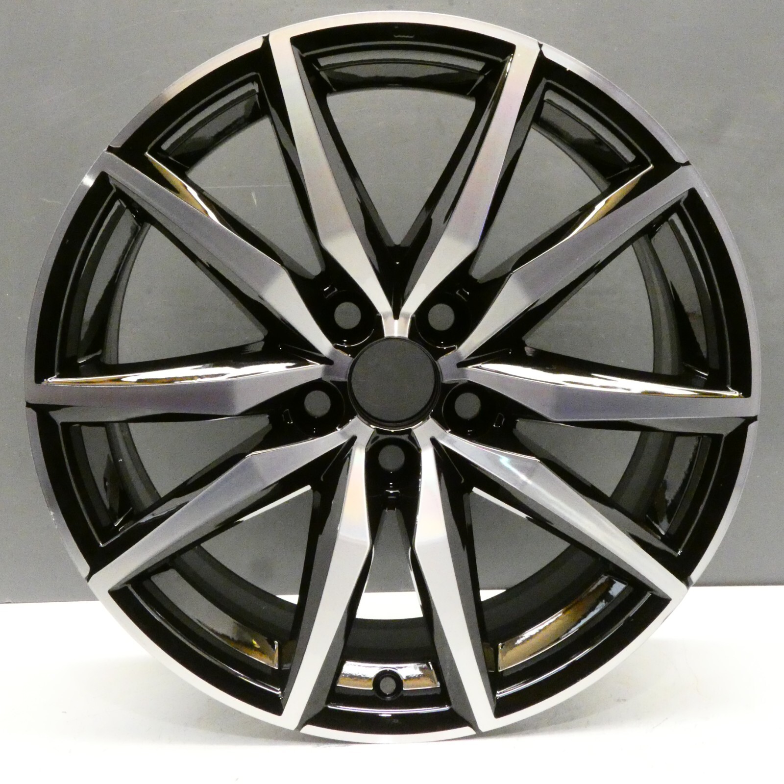 RIMI✫✫✫品 2020-2023 Mitsubishi Outlander Sport OEM Wheel Rim 18x7 18