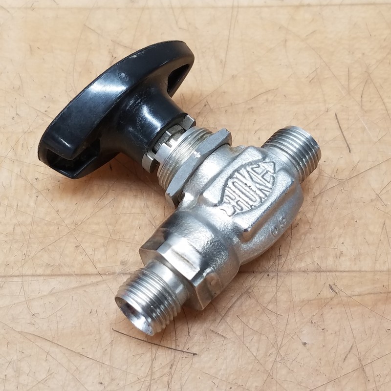 Hoke 7022G6Y Ball Valve, 1500PSI, 3/8" Gyrolock - USED