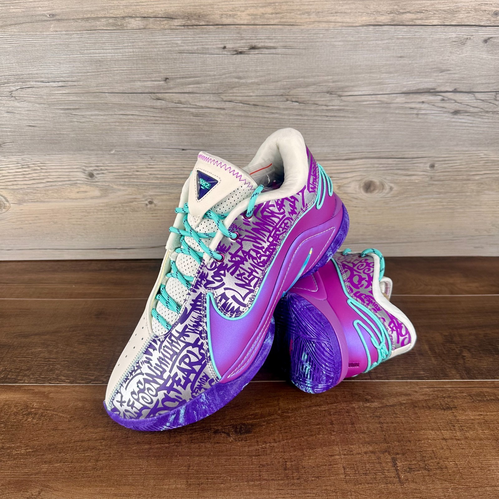 メロNIKE Lebron 22 グローバルラスト Basketball Shoes Nike Lebron 22 Frozen Grapes Soft Pearl