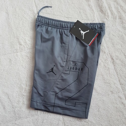 NWT Nike Boy's T shirt & Nike JORDAN SHORT Outfit. Size 6T