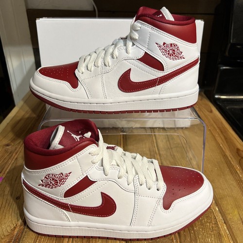 靴 WMNS Air Jordan 1 Mid Reverse Chicago Air Jordan 1 Mid Reverse Chicago (W) Size 8.5W/ 7Y (DS
