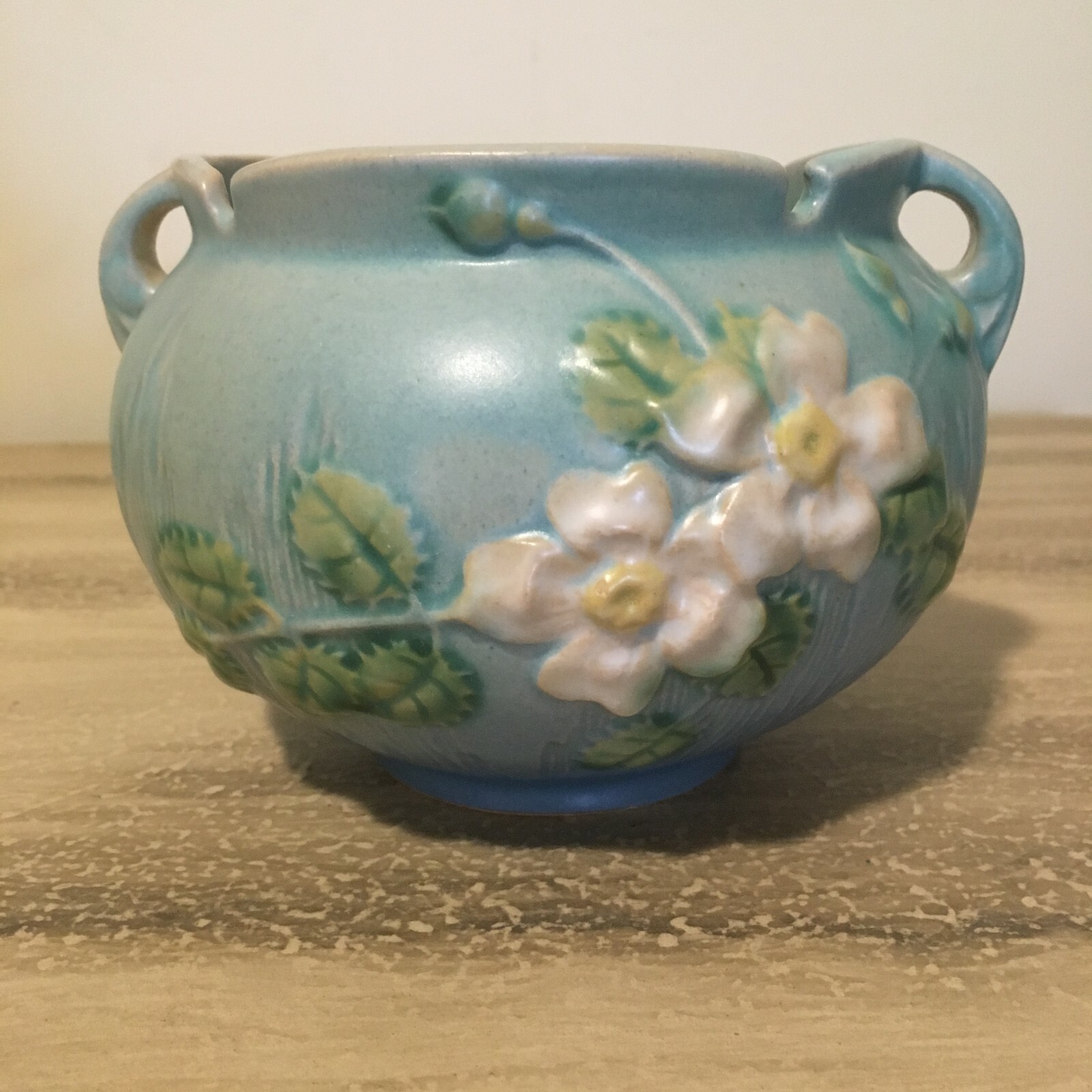 Vintage Roseville Art Pottery White Rose Jardiniere  Blue Green White  653-4