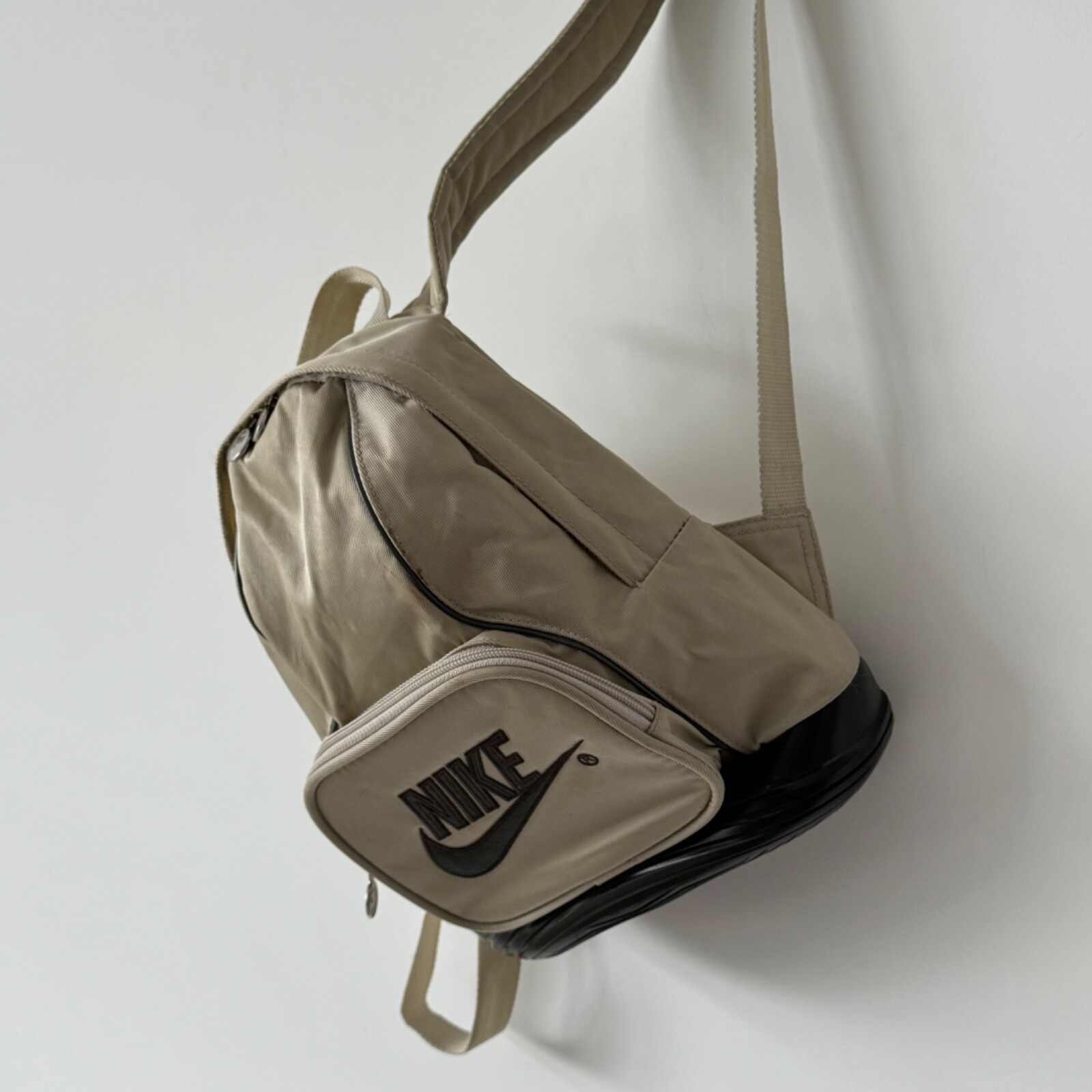 バッグ 90s nike technical body bag y2k 90S 00S Nike Body Bag Y2K Tech Black Swoosh Men Bag Sports