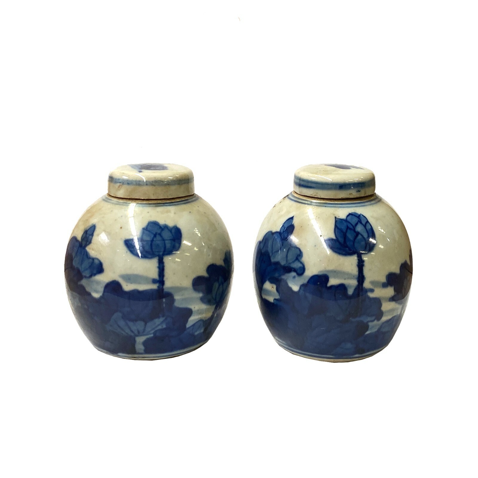 Pair Blue White Mini Oriental Graphic Porcelain Ginger Jars ws949S Pair Blue White Mini Oriental Graphic Porcelain Ginger Jars ws949S