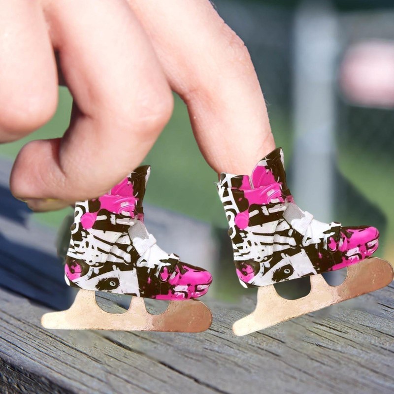 2X Mini Skateboard Toy Fingerboard Small Finger Skateboards Toys Mini Skateboard