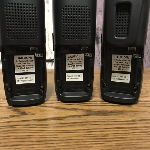 AT&T E5813B Cordless 3 Handset Phones With 1 Base Stand/Cradle & Charger (Z0