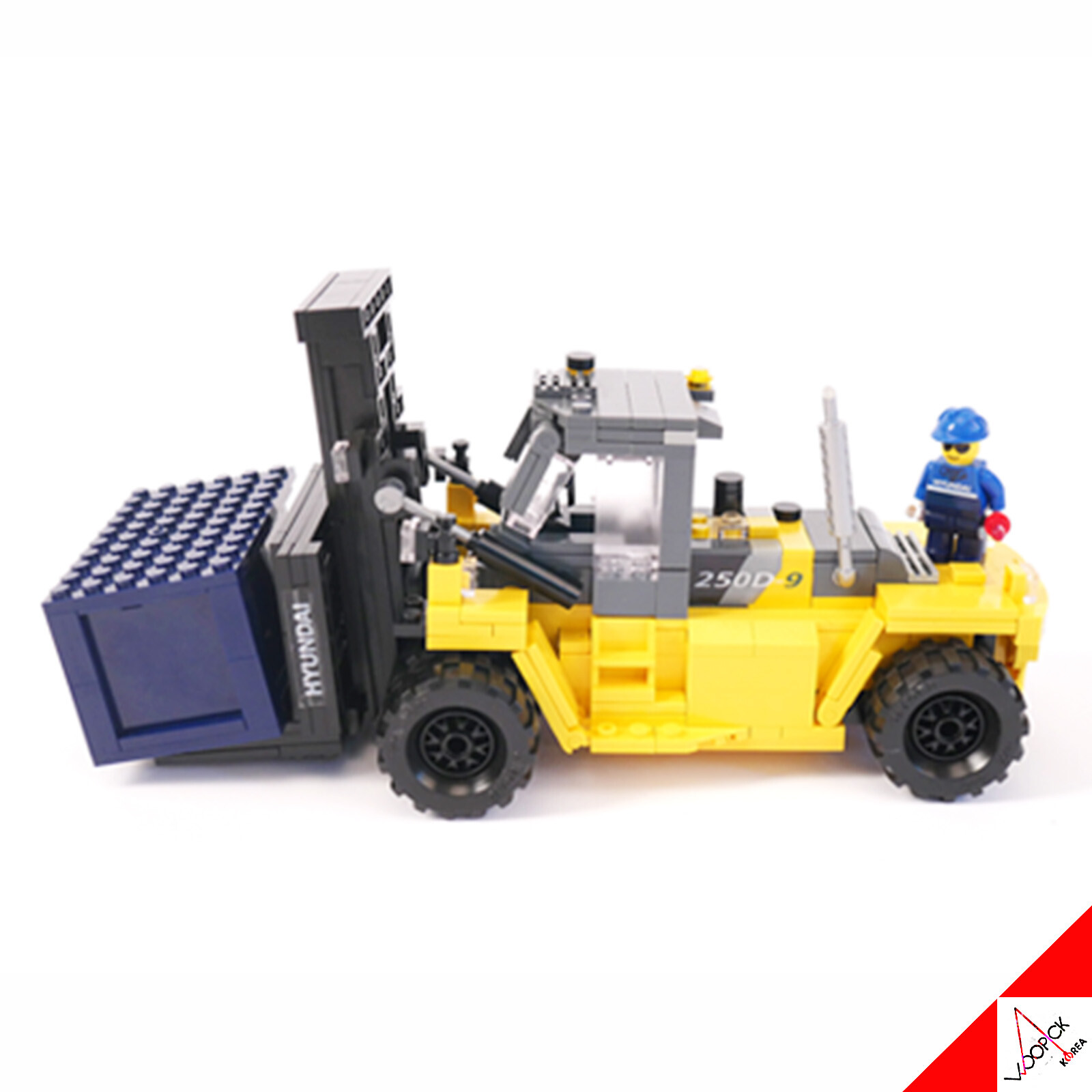 HYUNDAI 1/40 250D-9 FORKLIFT TRUCK Brick Construction