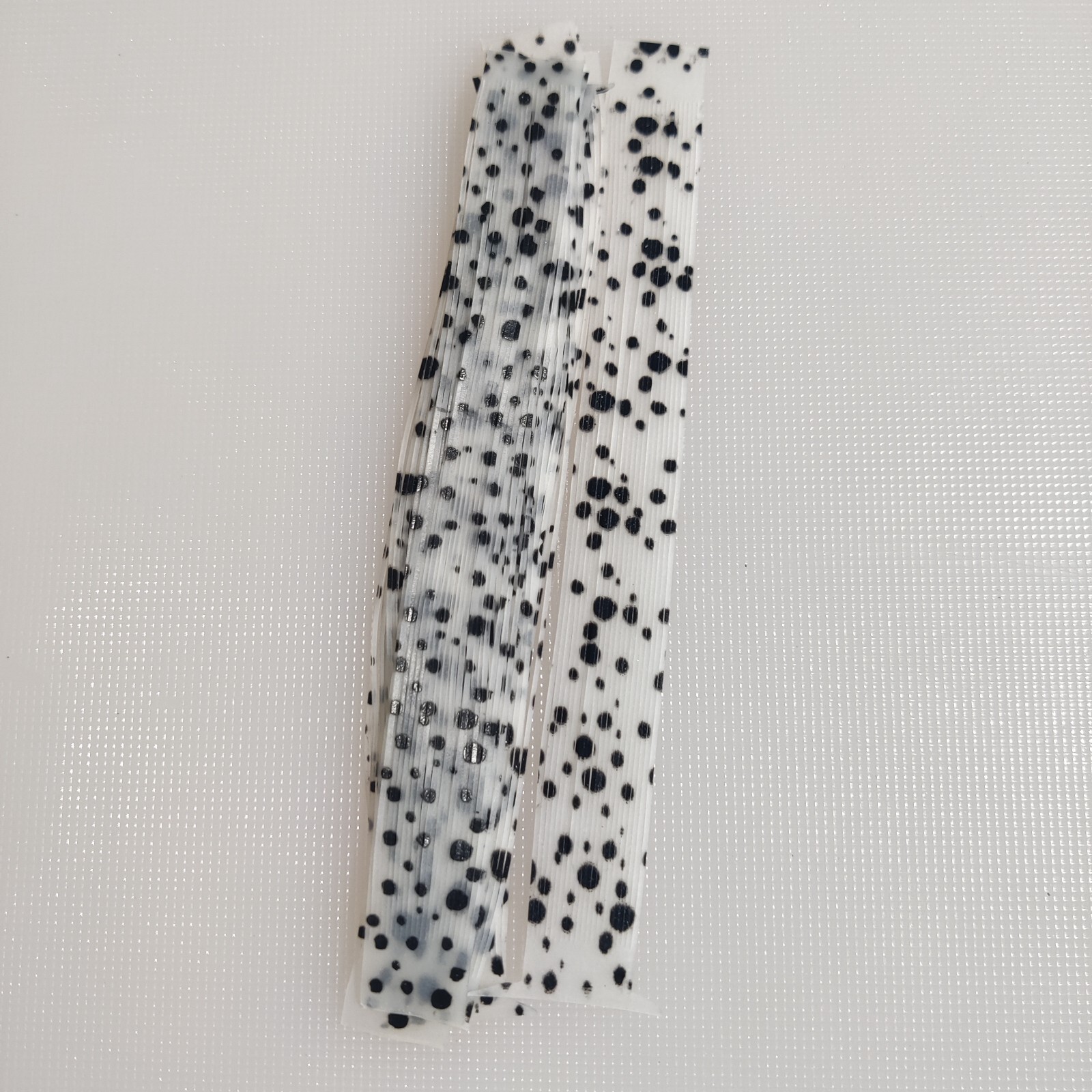 S1929 Clear PolkaDots Glow Silicone Tabs 100tabs Fishing