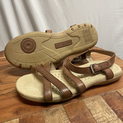 Lands Ends Straps Sandal Flat Buckle Women Size 8d Tan Beach Resort Summer