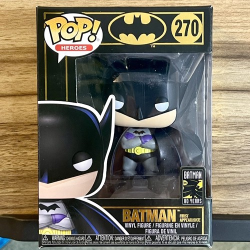 セール　限定FUNKO POP!  バットマン　白黒　アートシリーズ限定 Amazon.com: POP! Art Series: Batman (Batman Day 2021) : Toys