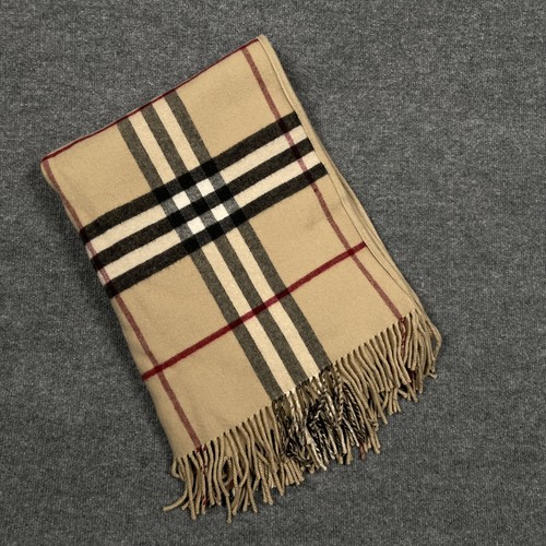 マフラー・ストール Burberry Embroidered Wool Blend Scarf Burberry Embroidered wool blend scarf with checked pattern