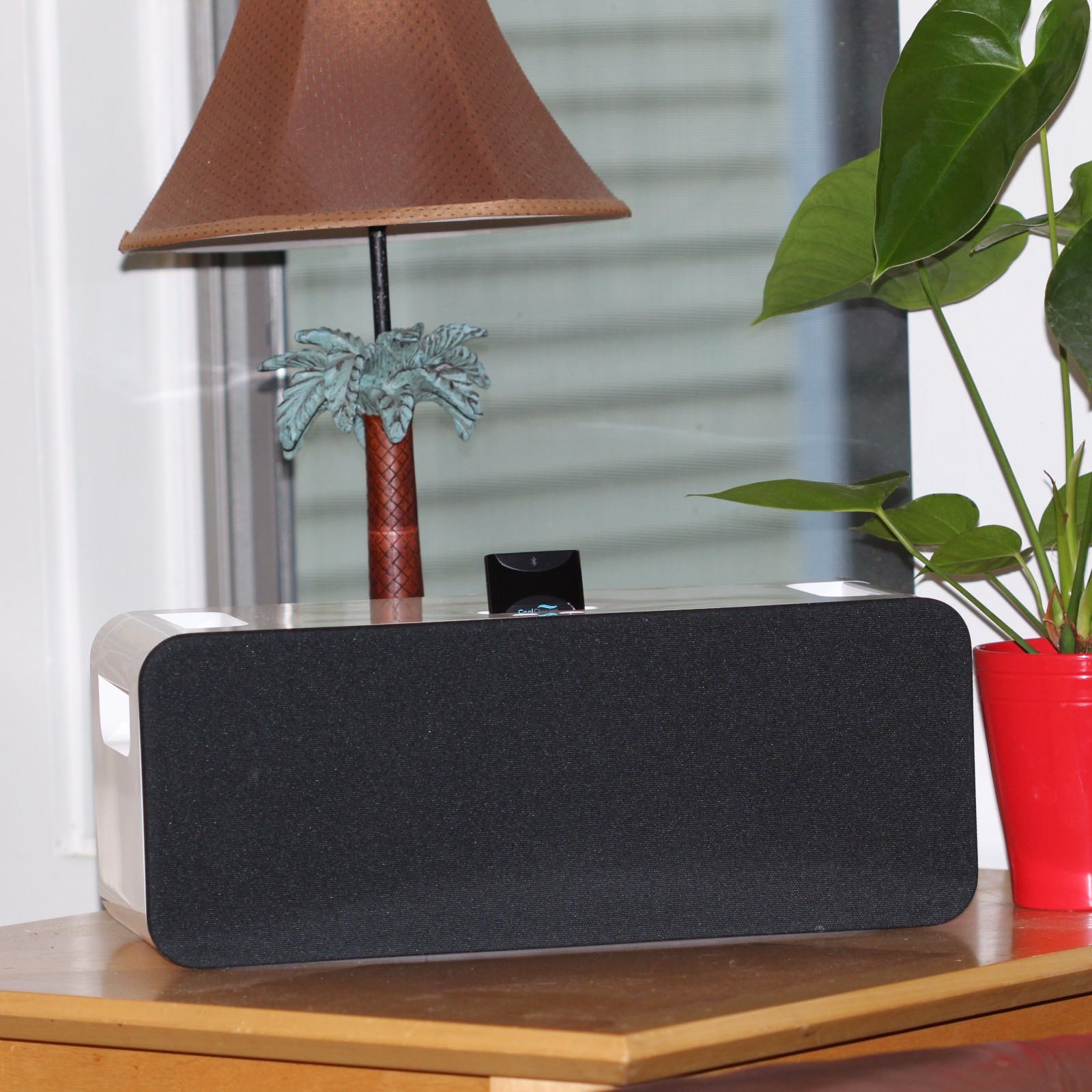 Apple iPod HiFi Speaker Bluetooth Adapter with 30 Pin Connector by CoolStream