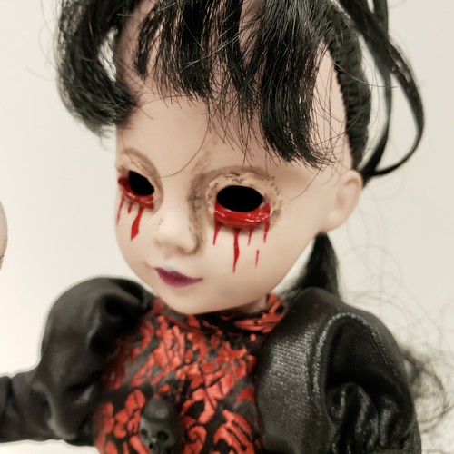Living Dead Dolls Isabel Series 16 10