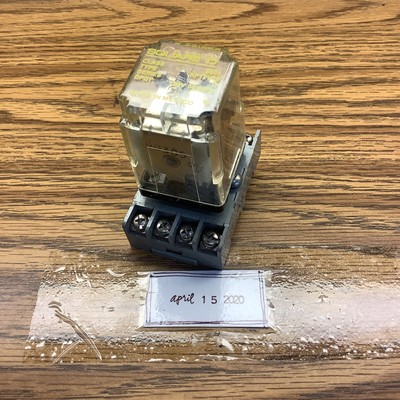 Square D 8501 NR51 10 amp Relay Class 8501 KP12V20 Series D