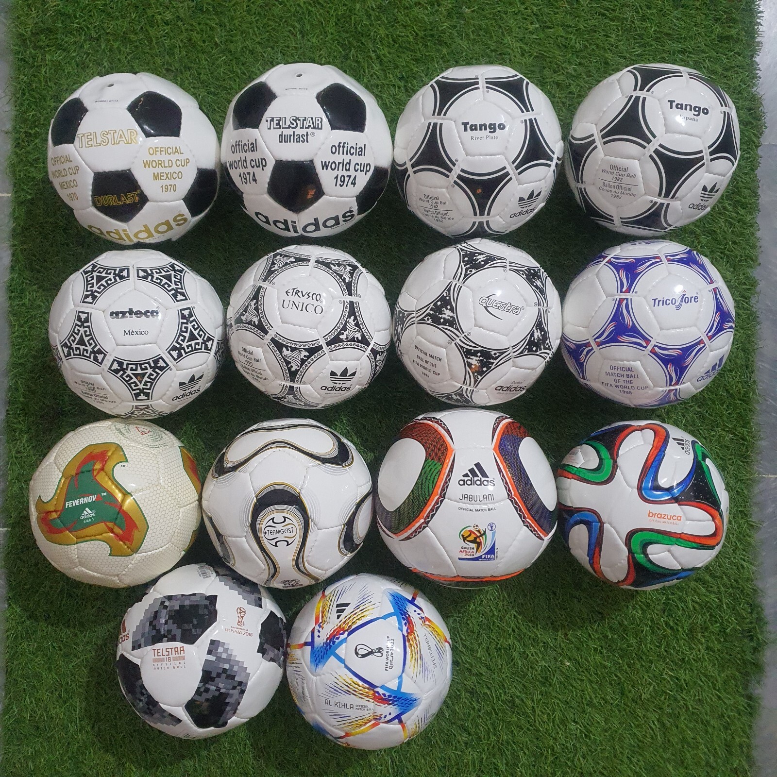 サッカーボール 1970-2002 adidas Historical Match Ball Adidas Soccer Historical Balls 1970-2022 Official Match Ball