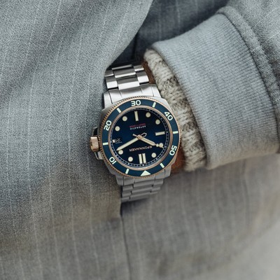 Pre-owned Spinnaker Hull Diver Stainless Steel 42mm Japanese Automatic Wristwatch
