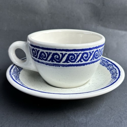 米軍 実物 マグカップ 2個 BUFFALO CHINA Buffalo Pottery China Coffee Teacup & Saucer Blue Swirl Band