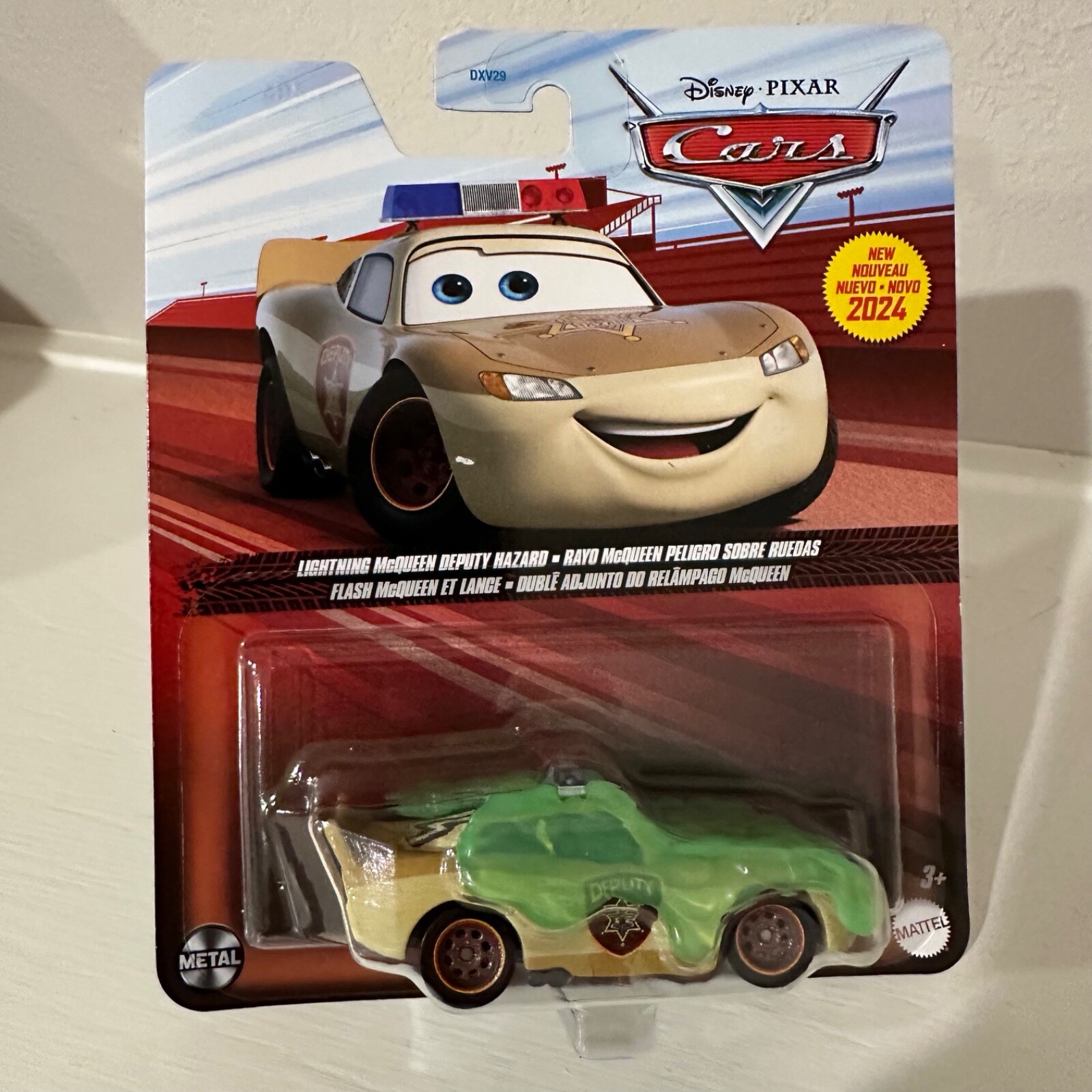 Cars Lightning McQueen フィギュア(レア) NeW DISNEY PIXAR CARS TRANSFORMING LIGHTNING MCQUEEN METAL
