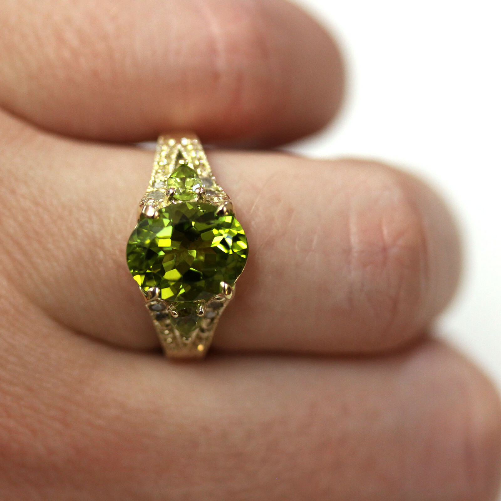 Pre-owned Jewelry By Arsa 3.6 Ctw Natural Green Peridot & Diamond Solid 14k Yellow Gold Cocktail Ring