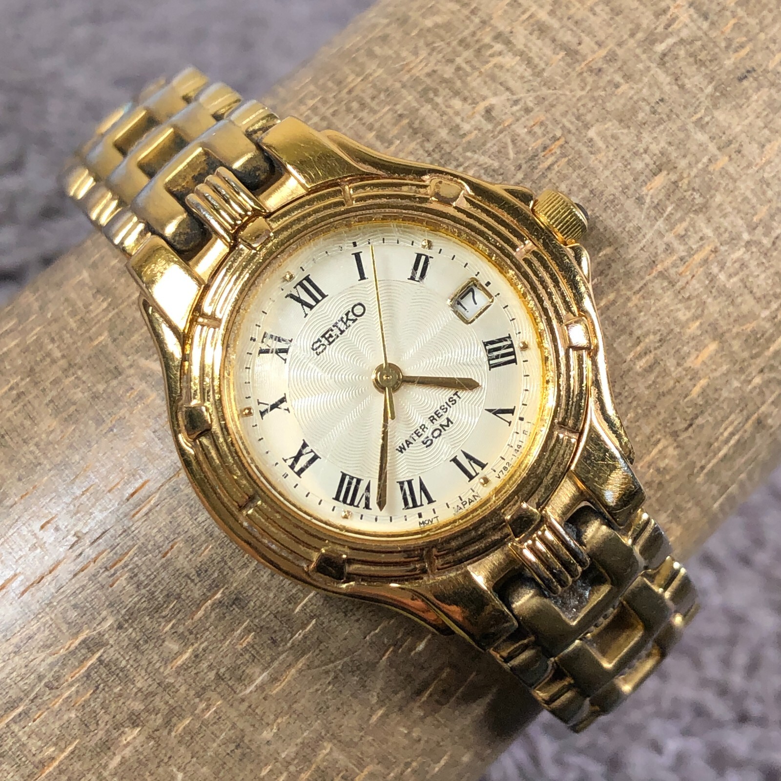 Vintage Seiko Women V782-0779 Dress Date Gold Tone Quartz