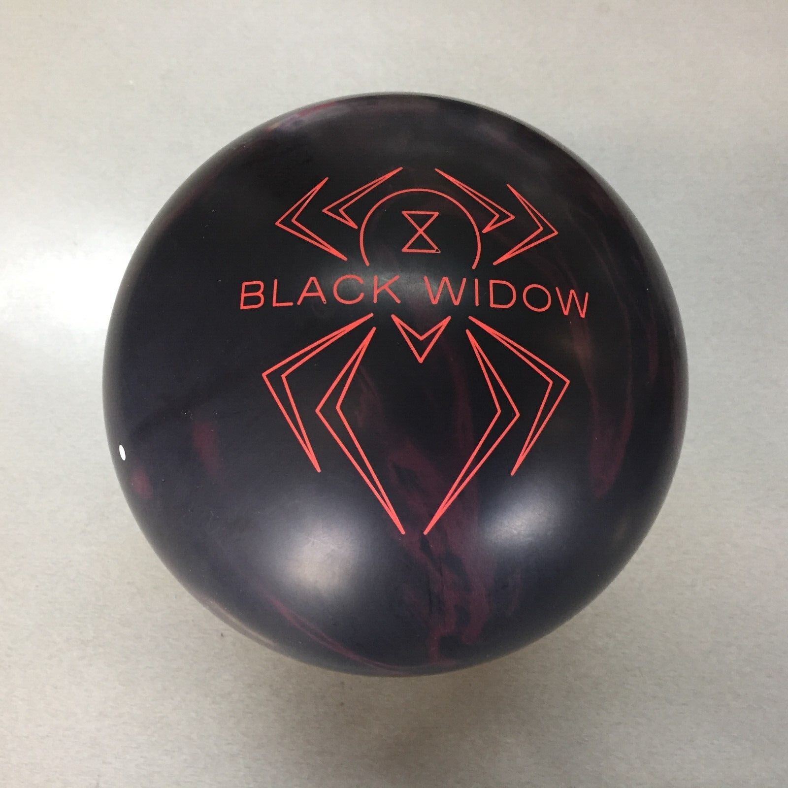 Hammer Black Widow 2.0 bowling ball 14 LB   new in box    #032c
