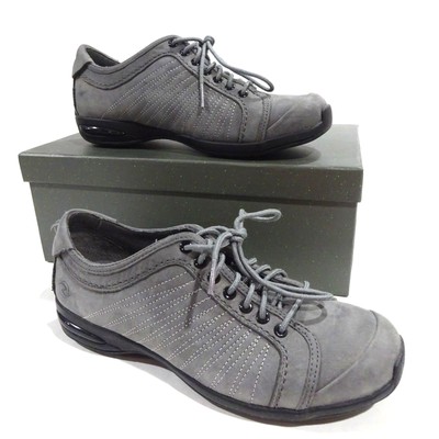 nike tanjun knit sneaker