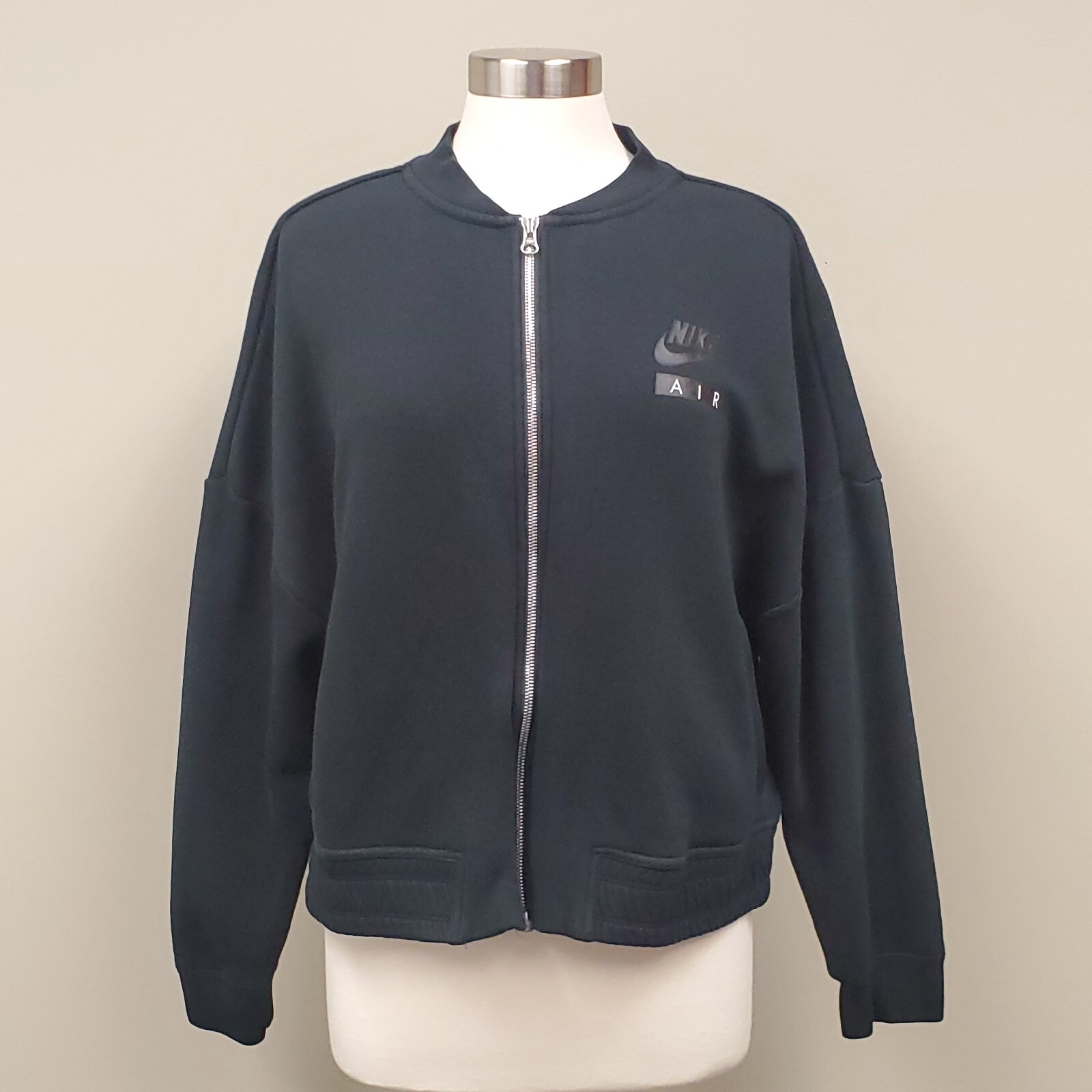 Nike Woman's Black Crop Full Zip Jacket SP190811NIG Pockets