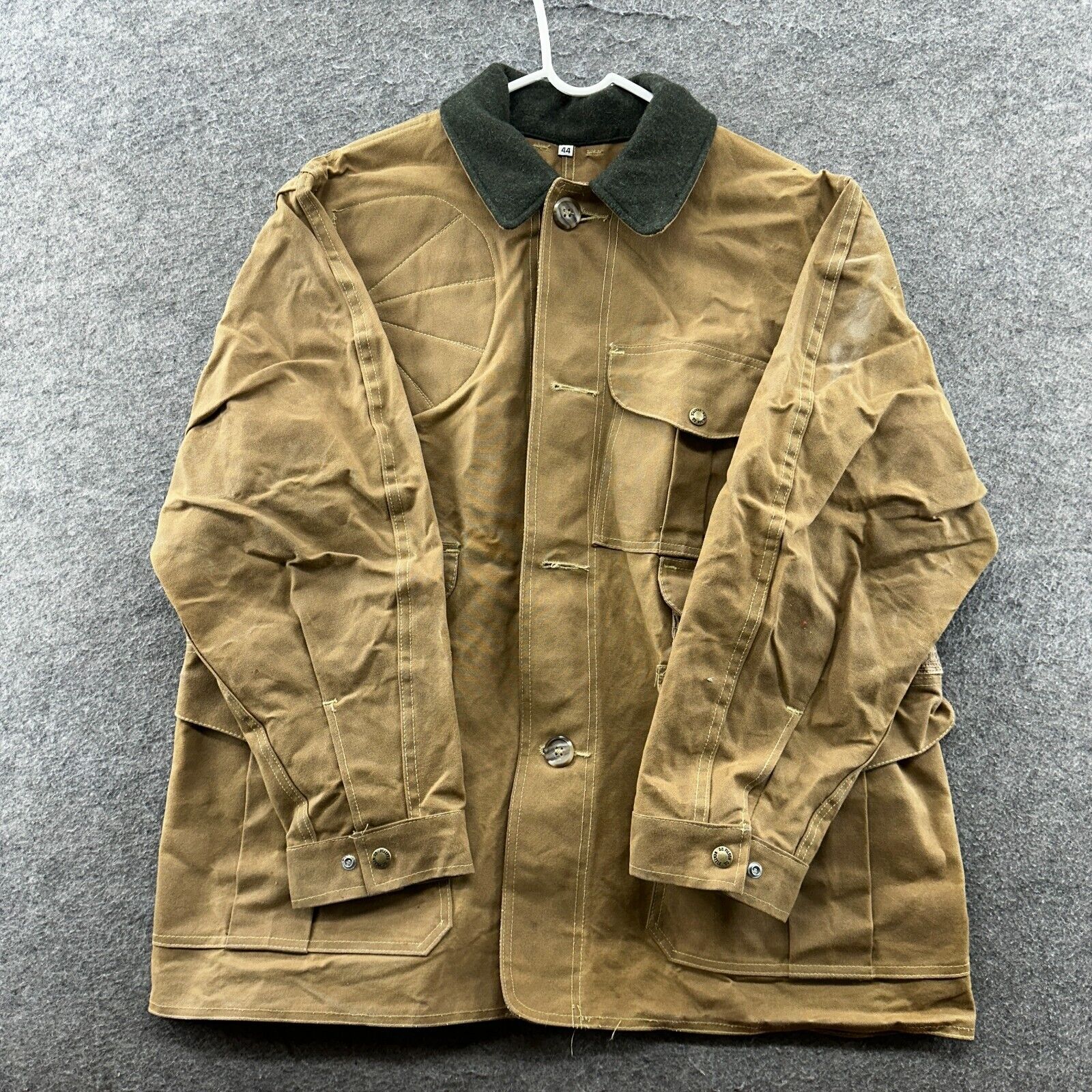 VINTAGE Filson Jacket Mens 44 Beige Button Down Tin Waxed VINTAGE Filson Jacket Mens 44 Beige Button Down Tin Waxed