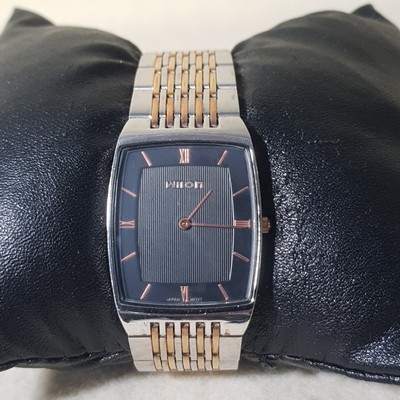 Wilon Analog Quartz Watch Black Dial Stainless Steel Silver Band....NEW BATTERY 