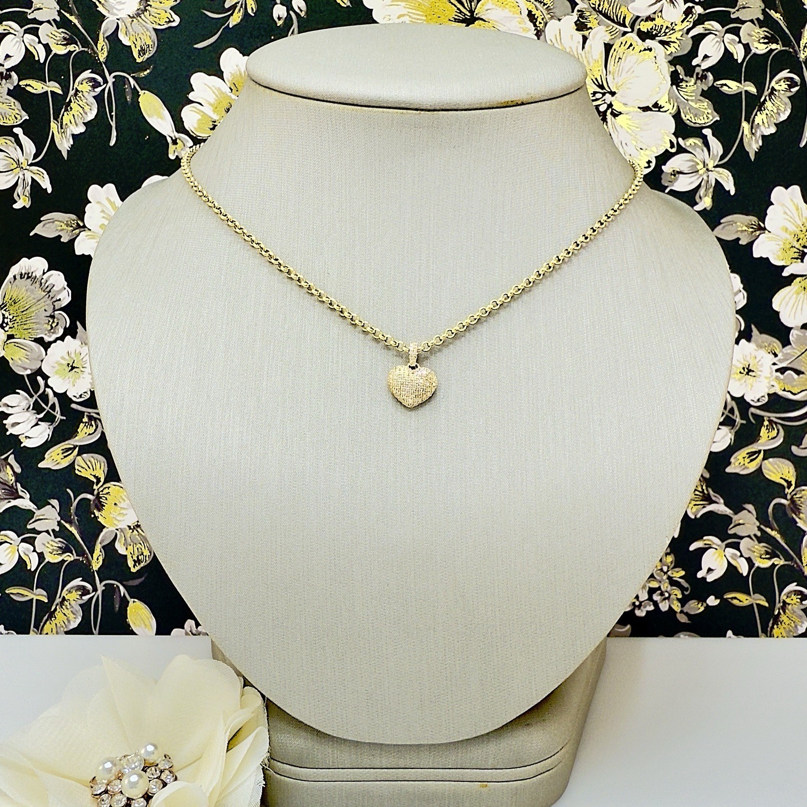 10k Yellow Gold Genuine Diamond Heart Pave Pendant, New - Picture 2 of 11