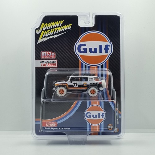 JOHNNY LIGHTNING ミニカー　ガルフ 2種　MIJO Johnny Lightning 1/64 1965 Volkswagen Type 2 Transporter