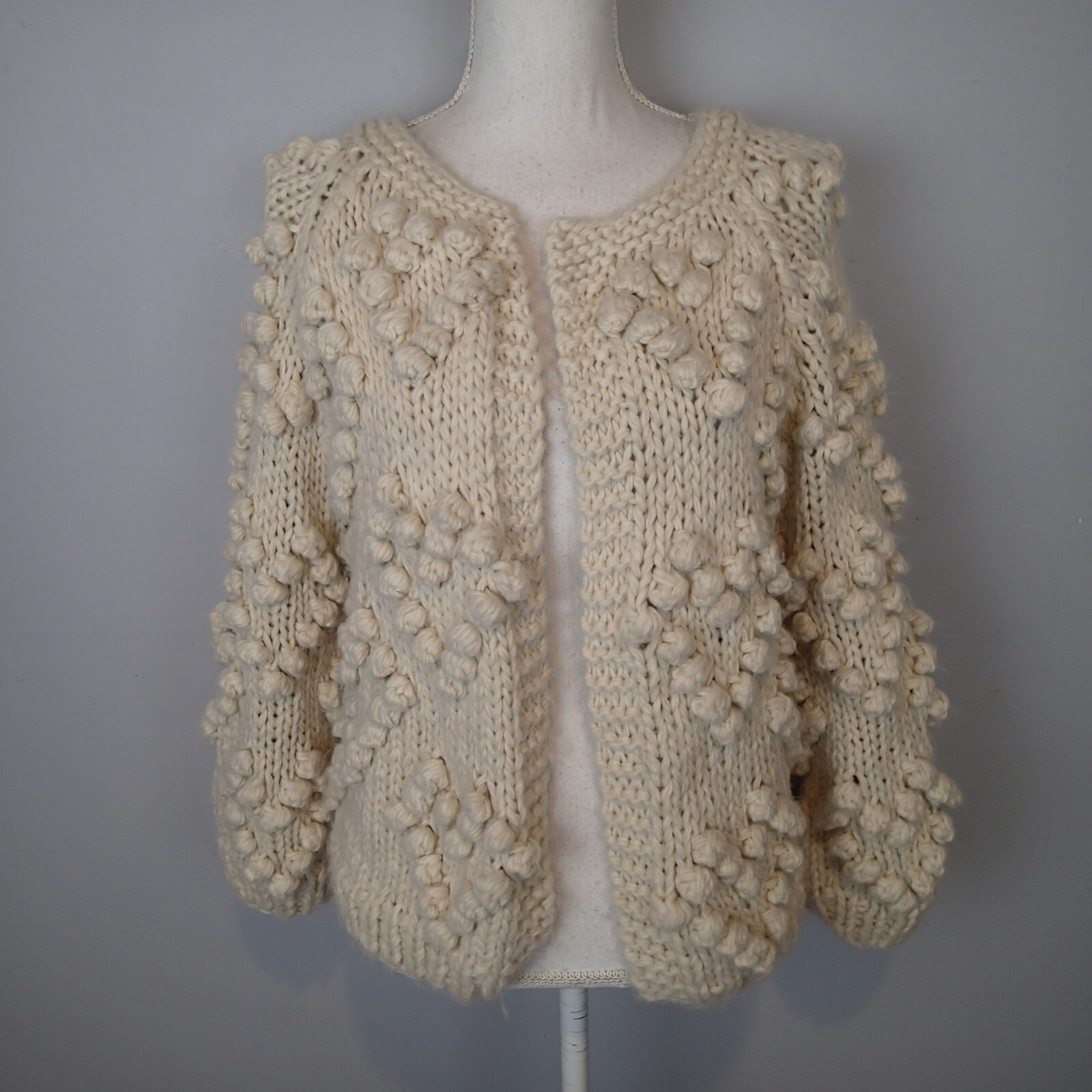 Chicwish - chicwish ハート柄カーディガン CHICWISH Women's Soft Heart Shape Balls Hand Knit Open Front