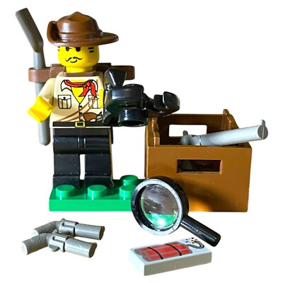 LEGO Adventurers Desert Minifigure Johnny Thunder w/ Backpack (adv041) 5988 5900