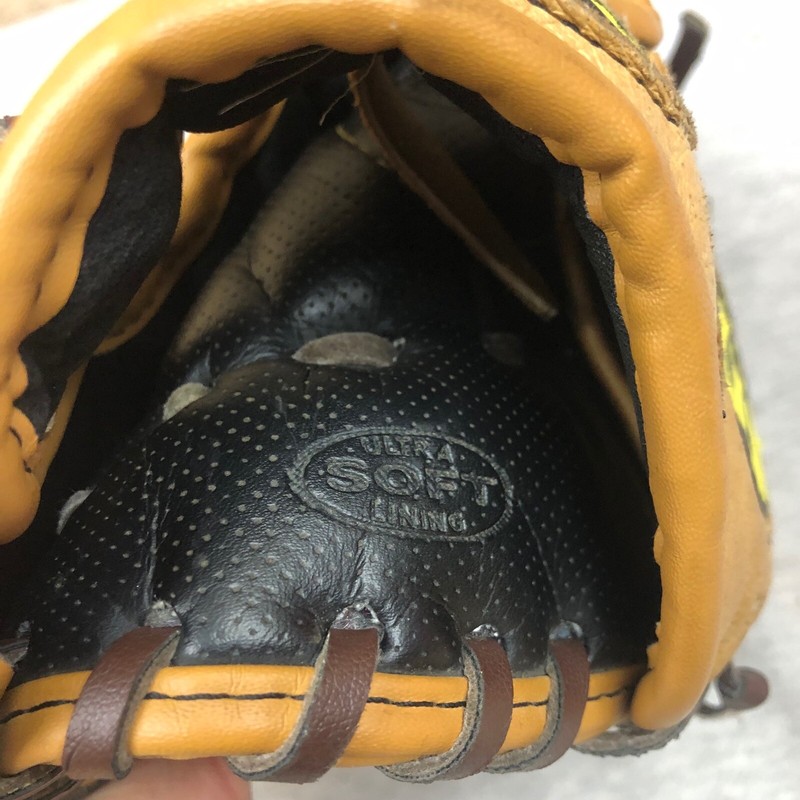 Wilson Youth A450 Baseball Glove 10.75" Tan Pre Owned Right Hand Throw RHT DP15